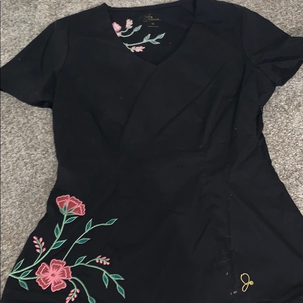 floral Jaanuu scrub top